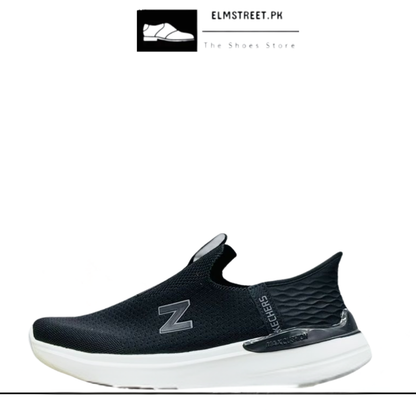 Z Skechers HyperBrust Black