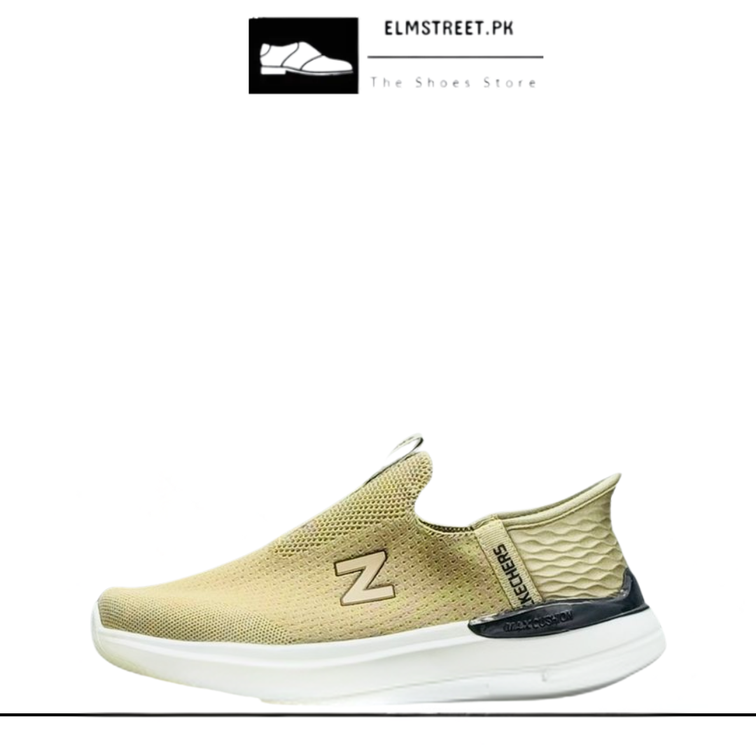 Z Skechers HyperBrust Beige