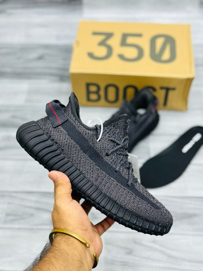 Yeezy Boost 350 V2 Black