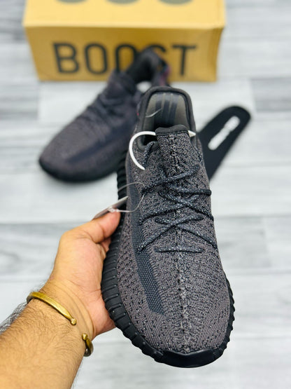 Yeezy Boost 350 V2 Black