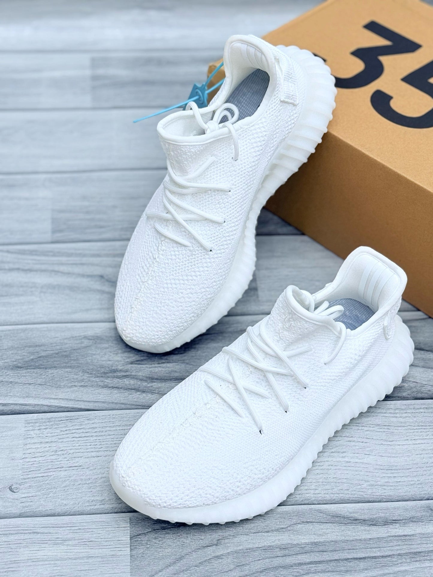 Yeezy Boost 350 V2 Triple White