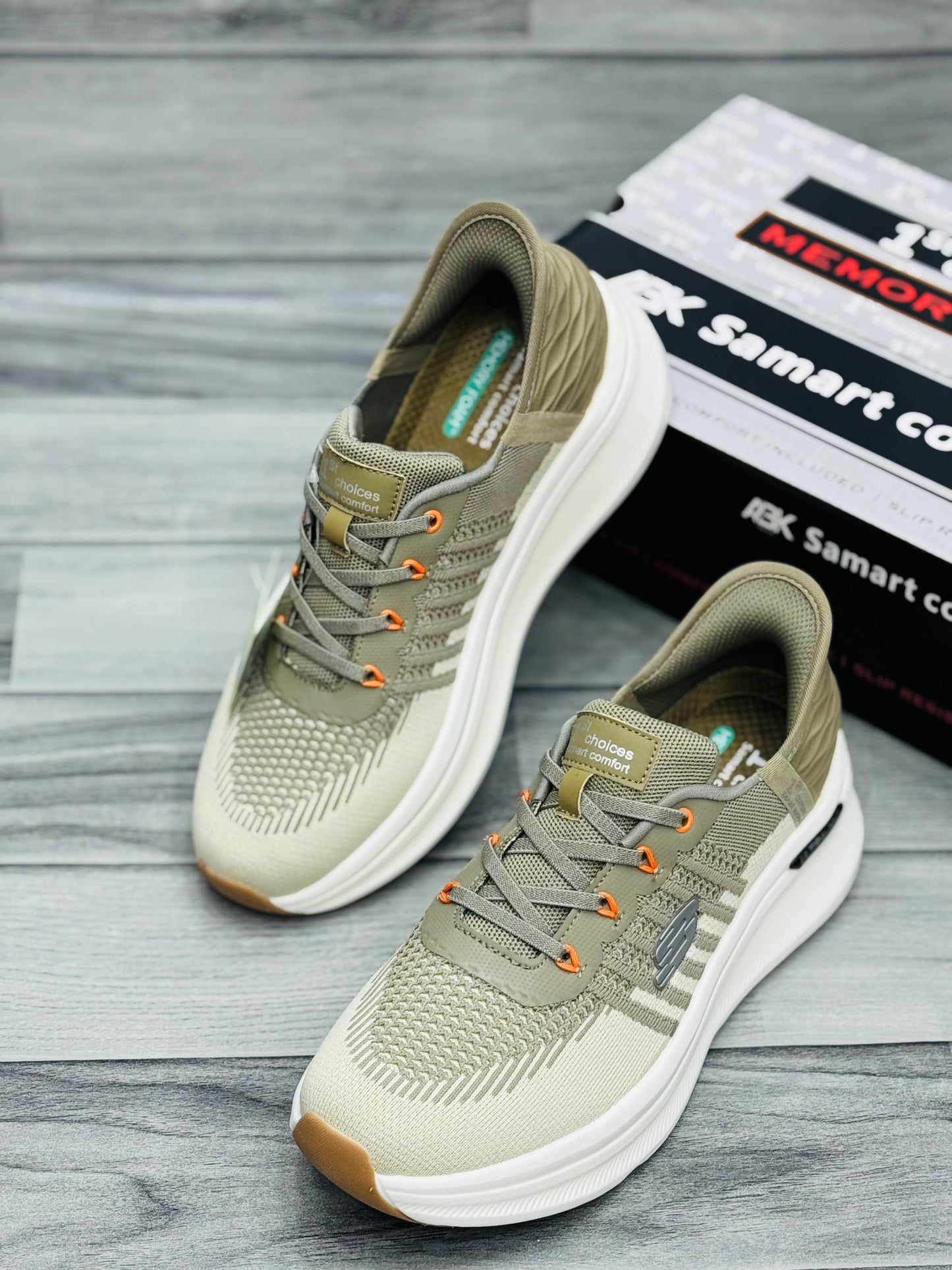 Skechers Ultra Light Memory Foam  Beige