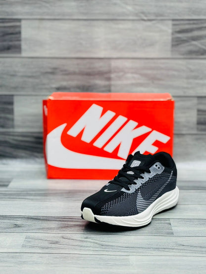 Nike Pegasus Plus Black