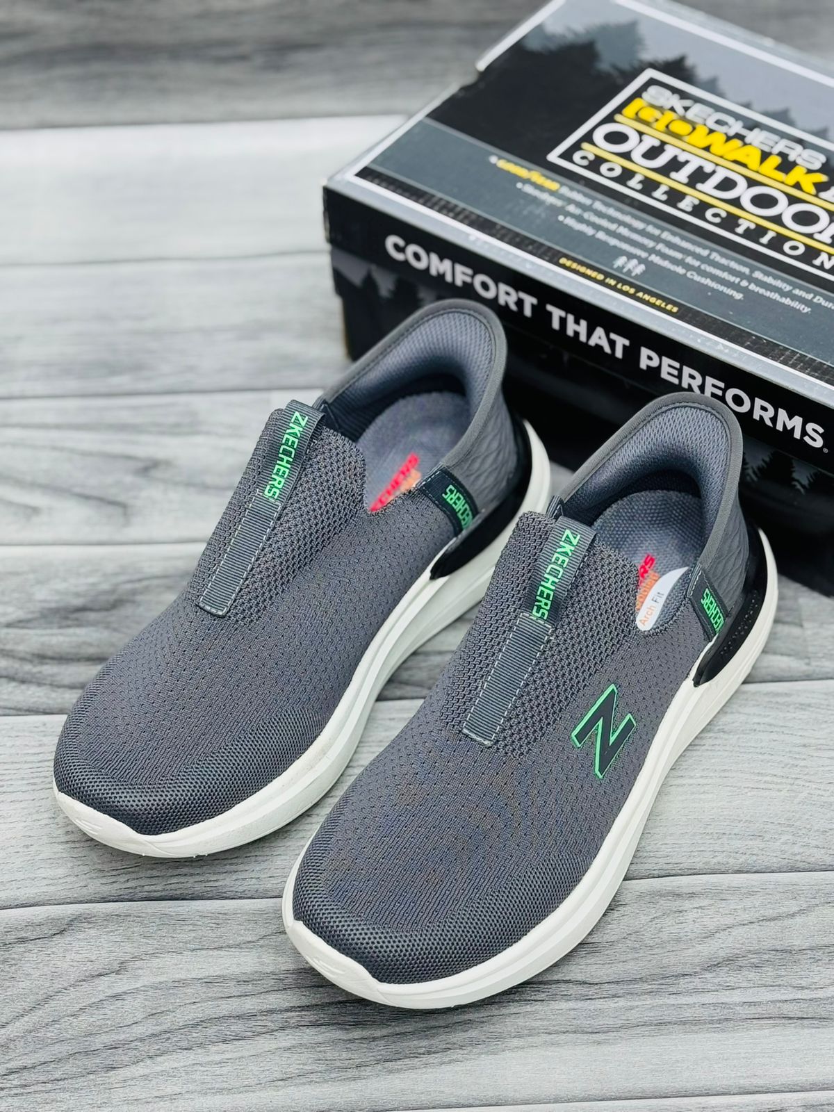 Z Skechers HyperBrust Grey