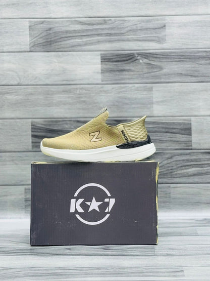 Z Skechers HyperBrust Beige