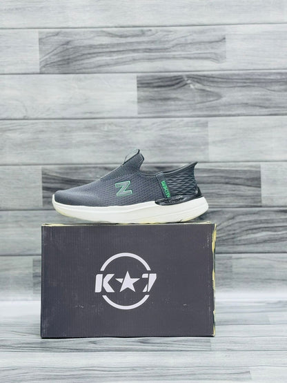 Z Skechers HyperBrust Grey