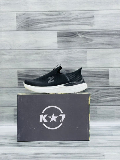 Z Skechers HyperBrust Black