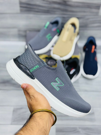 Z Skechers HyperBrust Grey
