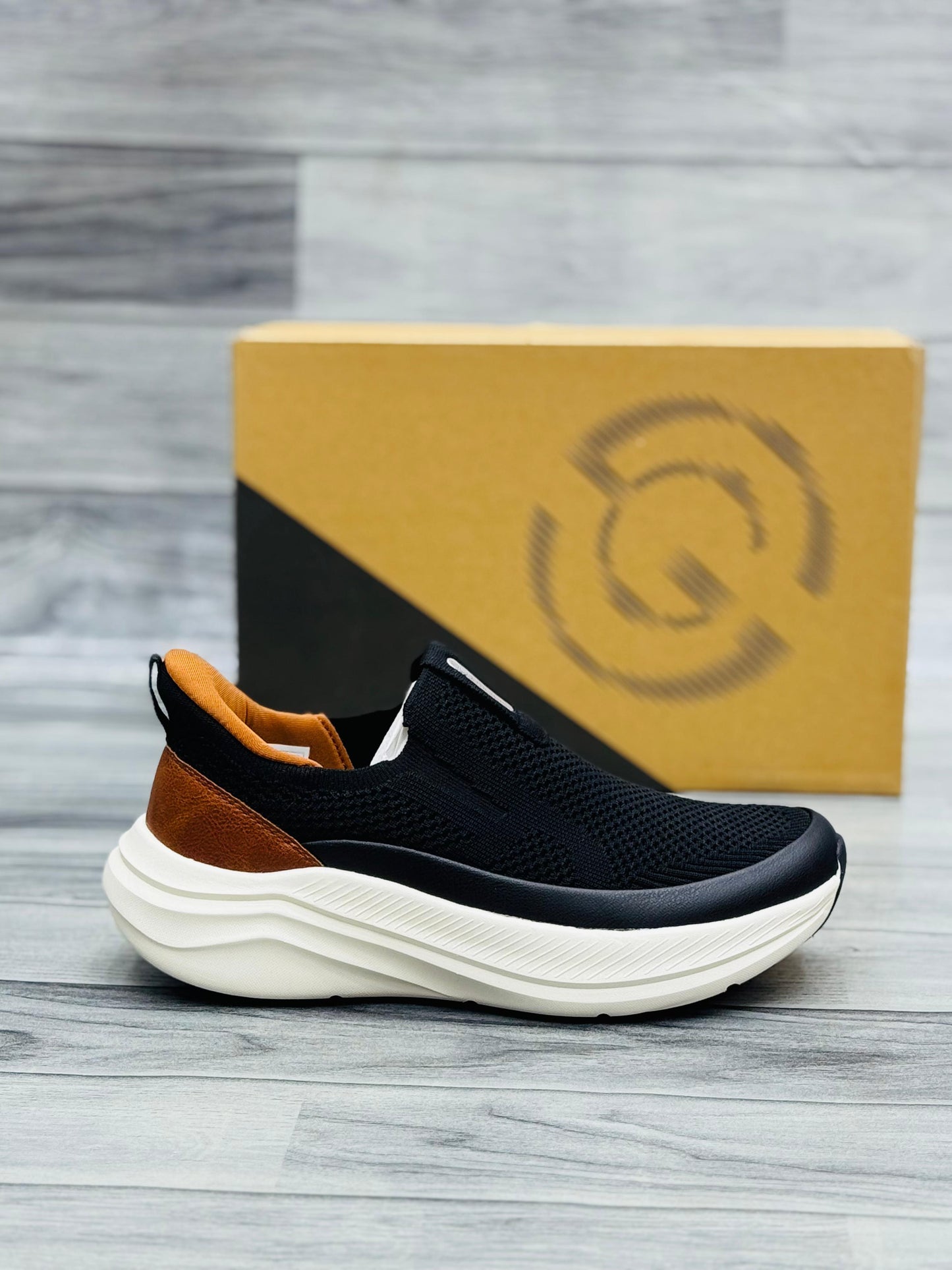 Growing Medicated Memory Foam Black